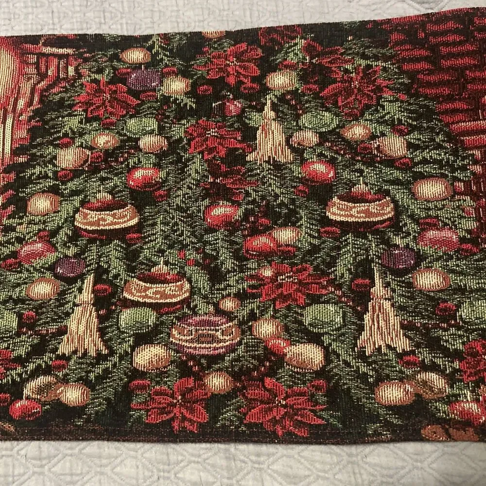 SANTA Placemats Set of 4 & Table Runner Classic CHRISTMAS Sack Gifts Tapestry